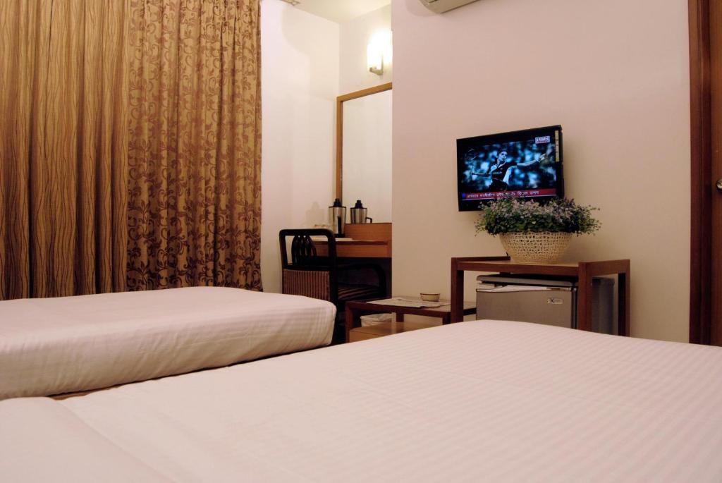 The Ambience Hotel Pune Room photo